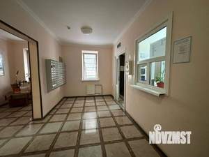 2-к квартира, вторичка, 63м2, 1/17 этаж