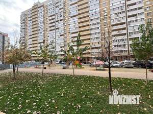 2-к квартира, вторичка, 63м2, 1/17 этаж