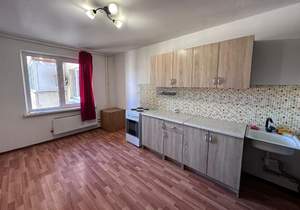 3-к квартира, вторичка, 82м2, 10/16 этаж