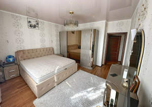 5-к квартира, вторичка, 200м2, 3/4 этаж