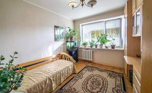 4-к квартира, вторичка, 64м2, 5/5 этаж