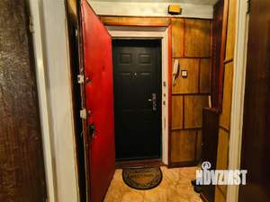 2-к квартира, вторичка, 37м2, 1/6 этаж