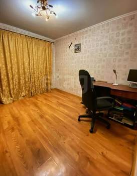 3-к квартира, вторичка, 58м2, 2/5 этаж