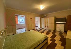 4-к квартира, вторичка, 139м2, 1/10 этаж