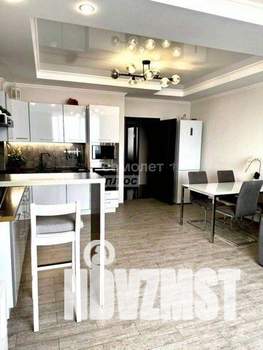 3-к квартира, вторичка, 100м2, 8/20 этаж