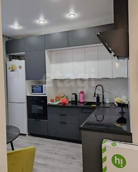 2-к квартира, вторичка, 33м2, 10/19 этаж