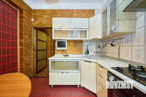 3-к квартира, вторичка, 100м2, 1/3 этаж