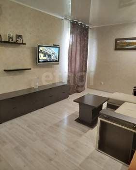 2-к квартира, вторичка, 42м2, 1/7 этаж