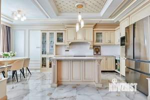 4-к квартира, вторичка, 122м2, 17/25 этаж