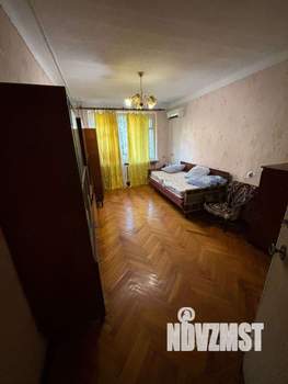 3-к квартира, вторичка, 61м2, 1/5 этаж