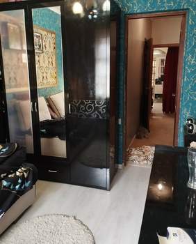 3-к квартира, вторичка, 58м2, 1/1 этаж