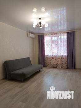 2-к квартира, вторичка, 63м2, 2/18 этаж