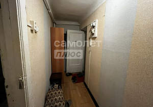 2-к квартира, вторичка, 44м2, 1/4 этаж