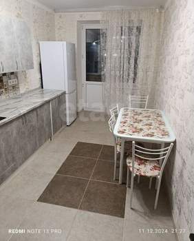 2-к квартира, вторичка, 52м2, 1/6 этаж