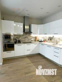 3-к квартира, вторичка, 106м2, 20/24 этаж