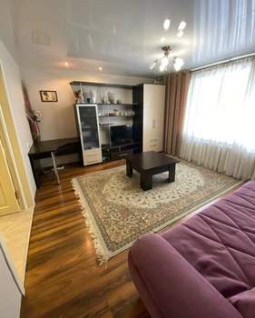 2-к квартира, вторичка, 70м2, 1/6 этаж