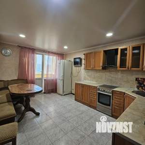 2-к квартира, вторичка, 72м2, 8/14 этаж