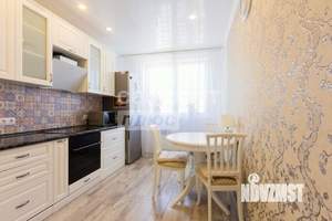 2-к квартира, вторичка, 63м2, 11/18 этаж