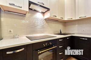 2-к квартира, вторичка, 80м2, 2/2 этаж