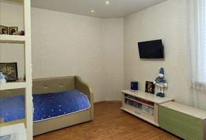 3-к квартира, вторичка, 80м2, 10/18 этаж