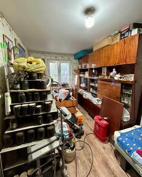 3-к квартира, вторичка, 59м2, 1/1 этаж