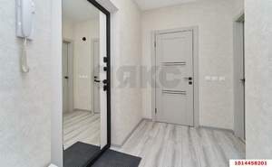 2-к квартира, вторичка, 55м2, 1/19 этаж