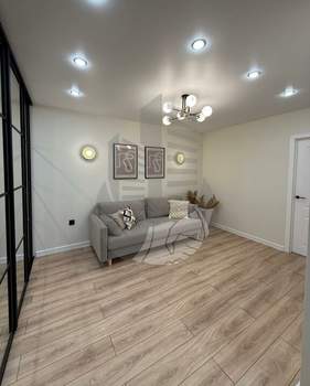 2-к квартира, вторичка, 50м2, 10/19 этаж