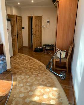 3-к квартира, вторичка, 110м2, 3/10 этаж