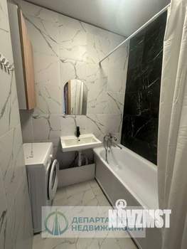 2-к квартира, вторичка, 63м2, 7/17 этаж
