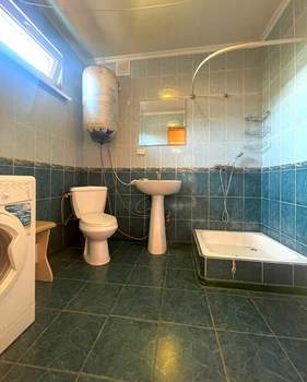 2-к квартира, вторичка, 50м2, 1/1 этаж