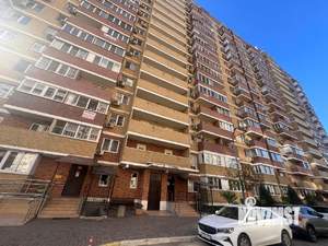 Студия квартира, вторичка, 63м2, 1/17 этаж