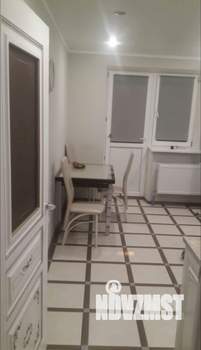 2-к квартира, вторичка, 60м2, 1/18 этаж