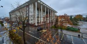 4-к квартира, вторичка, 127м2, 2/4 этаж