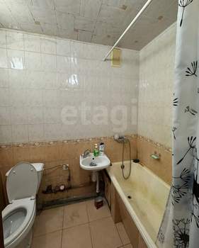 3-к квартира, вторичка, 58м2, 2/5 этаж