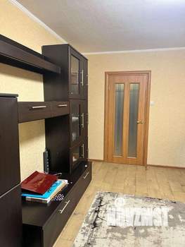 3-к квартира, вторичка, 71м2, 1/10 этаж