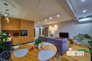 2-к квартира, вторичка, 70м2, 10/16 этаж