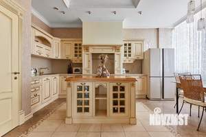 3-к квартира, вторичка, 201м2, 11/11 этаж