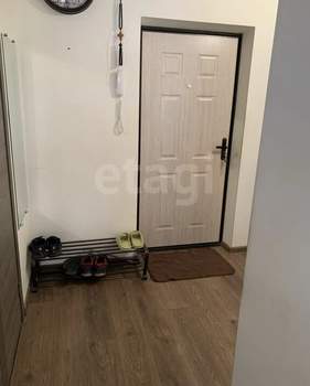 2-к квартира, вторичка, 61м2, 3/10 этаж