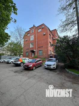 4-к квартира, вторичка, 140м2, 2/2 этаж