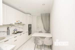 2-к квартира, вторичка, 54м2, 1/9 этаж