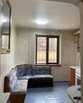 2-к квартира, вторичка, 50м2, 1/10 этаж