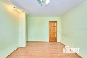 2-к квартира, вторичка, 65м2, 1/13 этаж