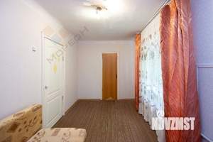 2-к квартира, вторичка, 44м2, 1/4 этаж