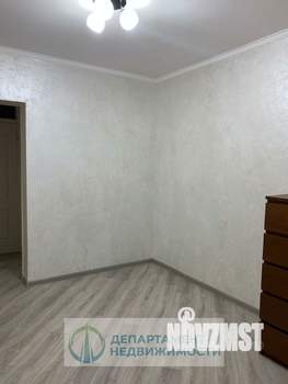 2-к квартира, вторичка, 64м2, 1/17 этаж
