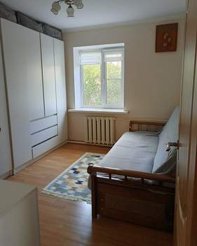 3-к квартира, вторичка, 50м2, 1/3 этаж