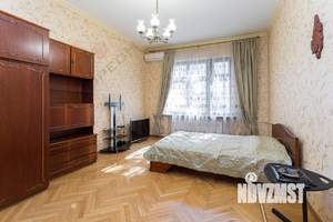 4-к квартира, вторичка, 96м2, 1/3 этаж