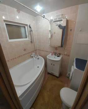 3-к квартира, вторичка, 58м2, 3/5 этаж