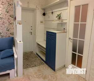 2-к квартира, вторичка, 35м2, 1/4 этаж