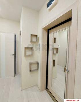 2-к квартира, вторичка, 61м2, 2/18 этаж