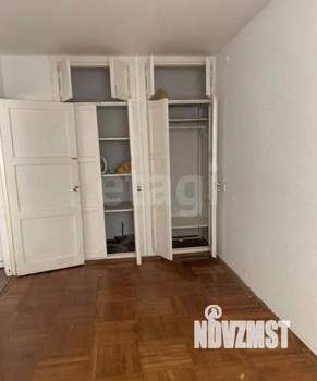 3-к квартира, вторичка, 61м2, 1/5 этаж